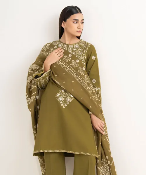 3 Piece – Embroidered Light Khaddar Suit | Mahru.pk